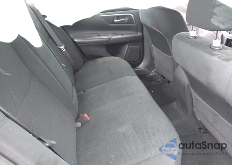 2015 Nissan Altima 2.5 S z USA, uszkodzony, nr VIN 1N4AL3AP1FC464257